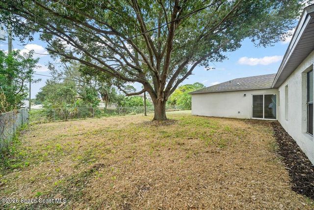 430 Almansa Street NE, Palm Bay, FL 32907