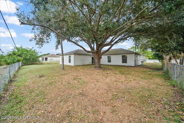 430 Almansa Street NE, Palm Bay, FL 32907
