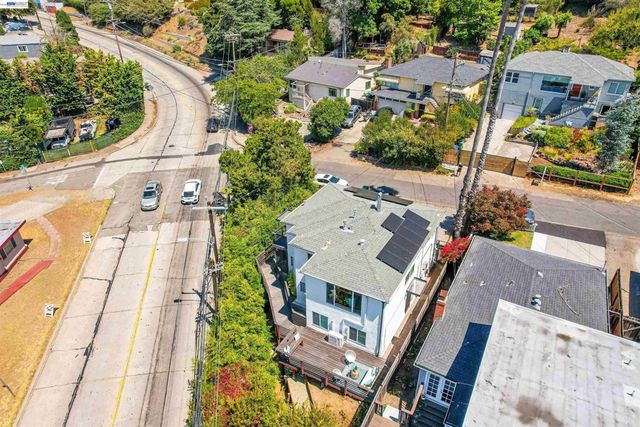 7301 Hillmont Dr, Oakland, CA 94605