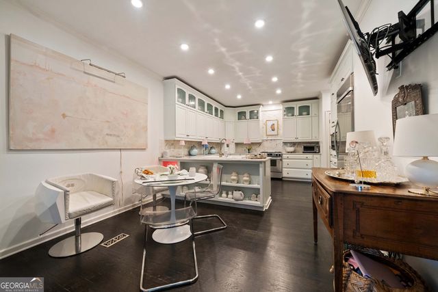 2525 Peachtree Road NE 25, Atlanta, GA 30305