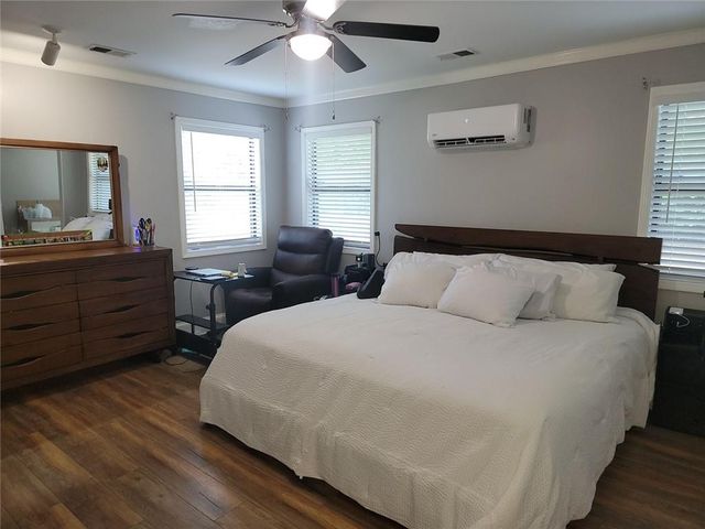 5104 Carole Place SW, Stone Mountain, GA 30087