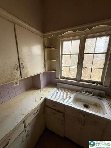 352 South 1st Street, Bangor Boro, PA 18013