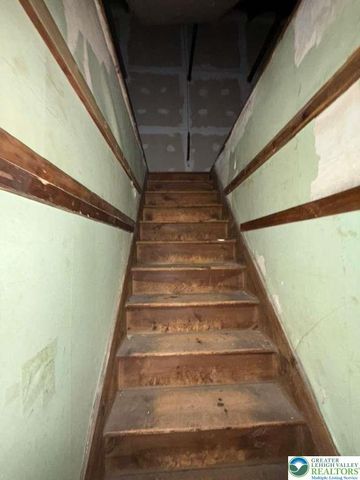 352 South 1st Street, Bangor Boro, PA 18013