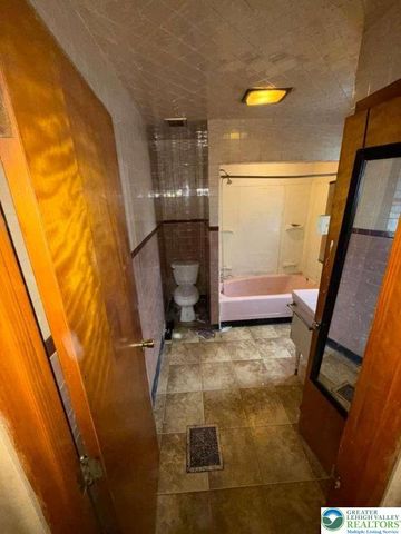 352 South 1st Street, Bangor Boro, PA 18013