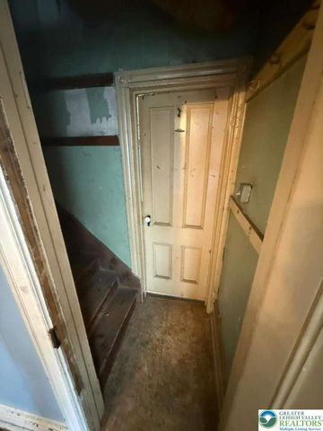 352 South 1st Street, Bangor Boro, PA 18013