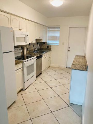 2837 NE 30th Street 2, Fort Lauderdale, FL 33306