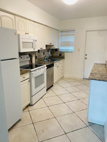 2837 NE 30th Street 2, Fort Lauderdale, FL 33306
