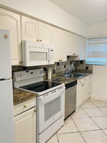 2837 NE 30th Street 2, Fort Lauderdale, FL 33306