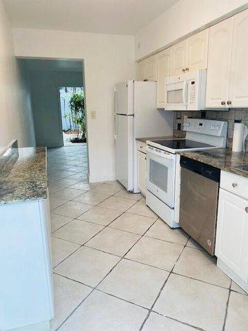 2837 NE 30th Street 2, Fort Lauderdale, FL 33306