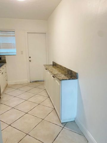 2837 NE 30th Street 2, Fort Lauderdale, FL 33306