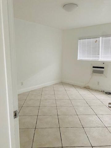 2837 NE 30th Street 2, Fort Lauderdale, FL 33306