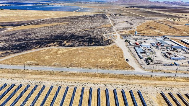 151 94th Street, Rosamond, CA 93560