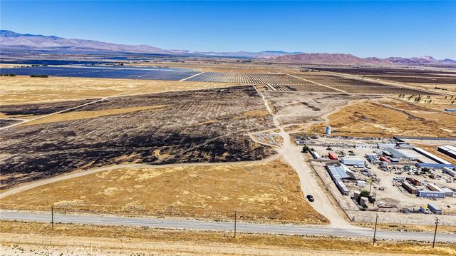 151 94th Street, Rosamond, CA 93560