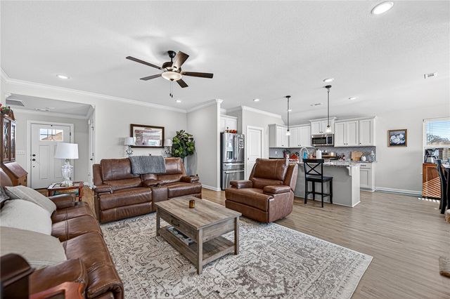 1201 Greendale Avenue, Lowell, AR 72745