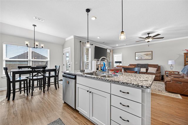 1201 Greendale Avenue, Lowell, AR 72745