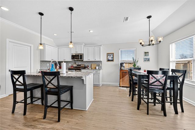 1201 Greendale Avenue, Lowell, AR 72745