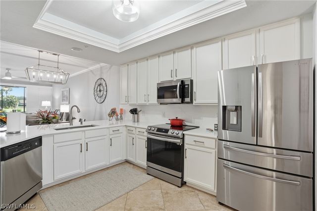 9844 Venezia CIR 711, Naples, FL 34113