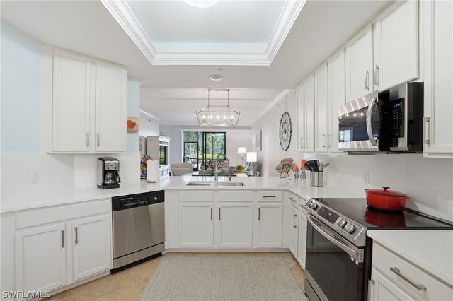 9844 Venezia CIR 711, Naples, FL 34113