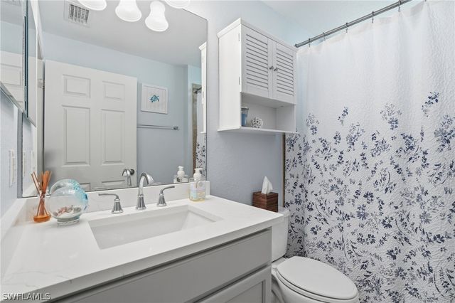 9844 Venezia CIR 711, Naples, FL 34113