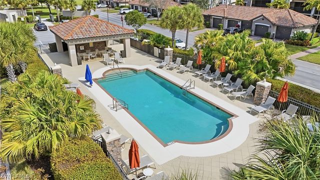 9844 Venezia CIR 711, Naples, FL 34113