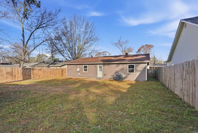 406 Ridgelea Ave, Sherwood, AR 72120