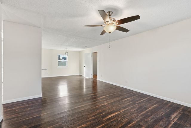 406 Ridgelea Ave, Sherwood, AR 72120