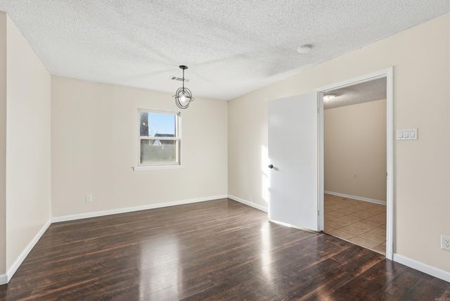 406 Ridgelea Ave, Sherwood, AR 72120