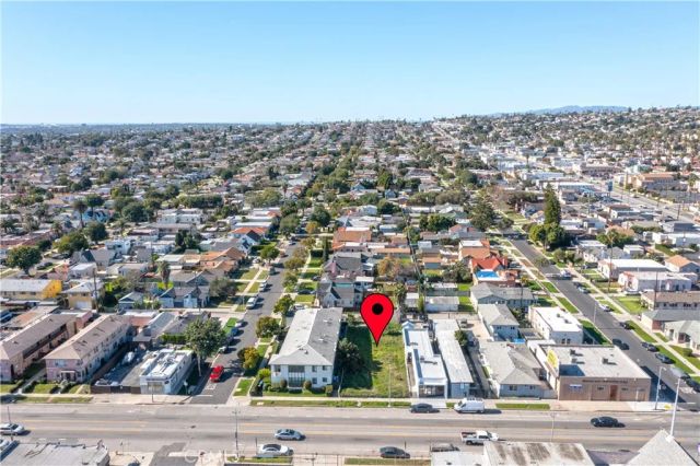 5869 West, Los Angeles, CA 90043