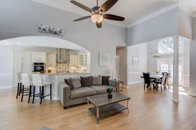6560 Pond View Court, Clermont, GA 30527