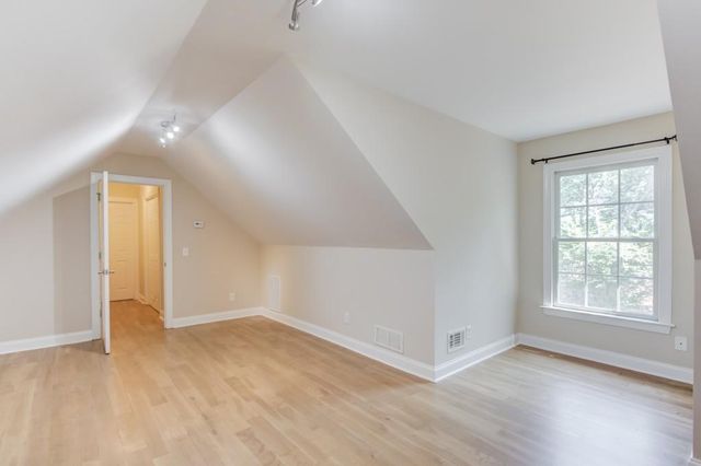 6560 Pond View Court, Clermont, GA 30527