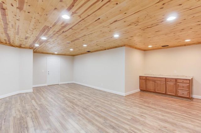 6560 Pond View Court, Clermont, GA 30527