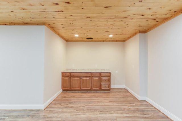 6560 Pond View Court, Clermont, GA 30527