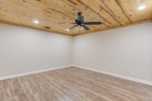 6560 Pond View Court, Clermont, GA 30527