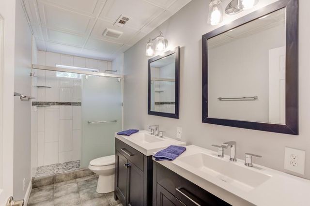 6560 Pond View Court, Clermont, GA 30527