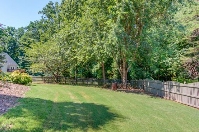 6560 Pond View Court, Clermont, GA 30527