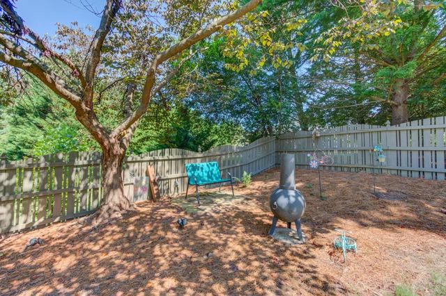 6560 Pond View Court, Clermont, GA 30527