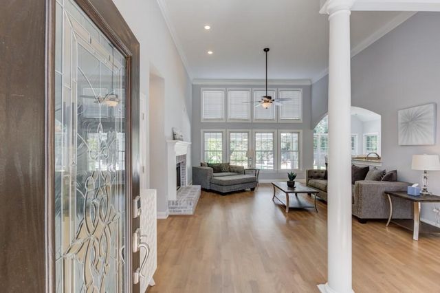 6560 Pond View Court, Clermont, GA 30527
