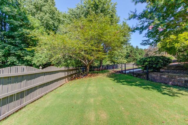 6560 Pond View Court, Clermont, GA 30527