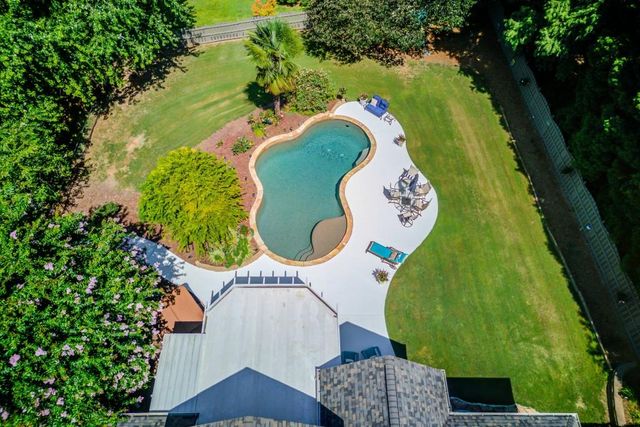 6560 Pond View Court, Clermont, GA 30527