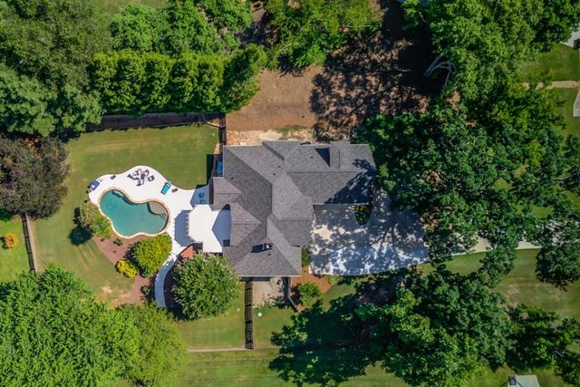 6560 Pond View Court, Clermont, GA 30527