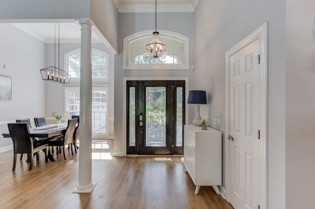 6560 Pond View Court, Clermont, GA 30527