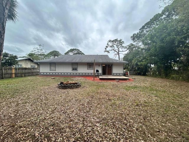 5106 Palm Drive, Fort Pierce, FL 34982