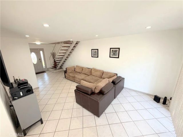 900 E Sagebank, Carson, CA 90746