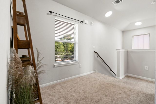 5436 Juniper Junction LN 83, Austin, TX 78744