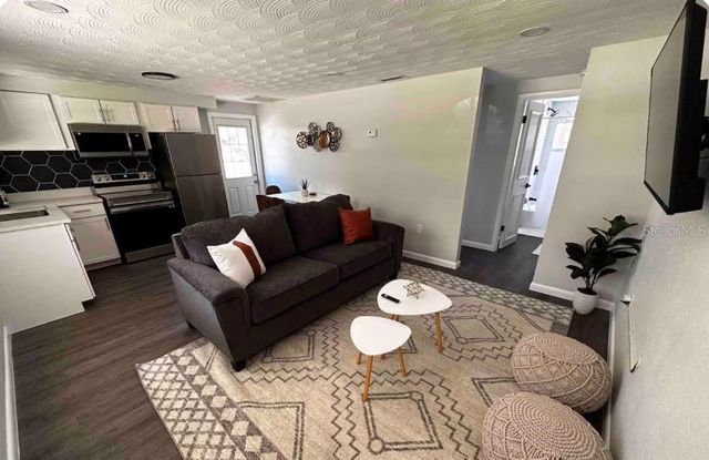 38750 & 38752 2ND AVENUE, Zephyrhills, FL 33542