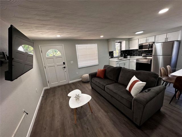 38750 & 38752 2ND AVENUE, Zephyrhills, FL 33542