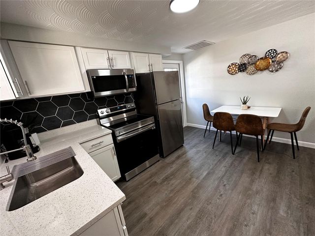 38750 & 38752 2ND AVENUE, Zephyrhills, FL 33542