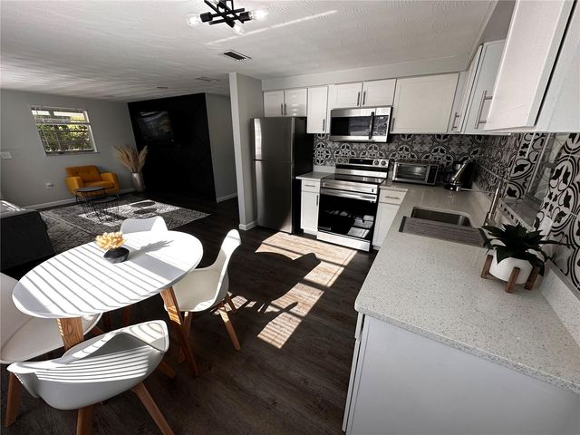 38750 & 38752 2ND AVENUE, Zephyrhills, FL 33542