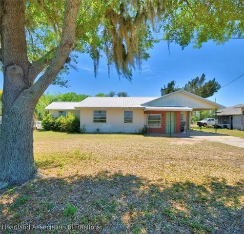 352 E 630 Highway, Frostproof, FL 33843
