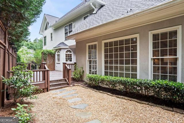 105 Crestwicke Trace, Atlanta, GA 30319